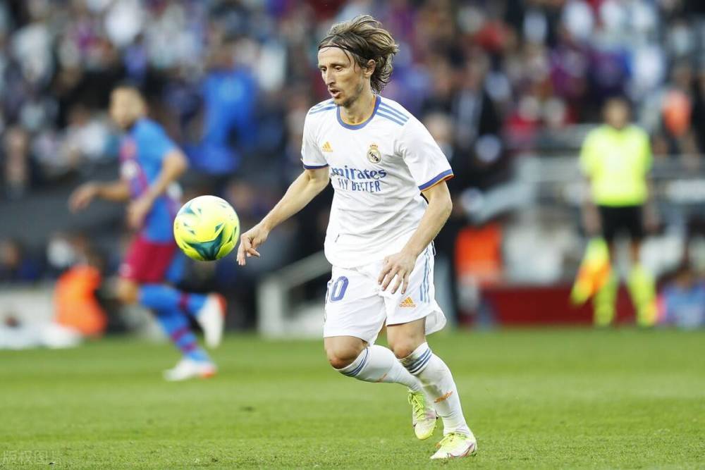 记者：在安古伊萨伤势确定后，那不勒斯立即瞄准了弗拉泰西